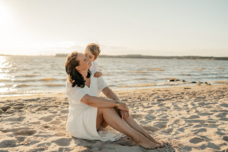 Read more about the article Familien Fotograf Stralsund für liebevolle Familienfotos in Stralsund und Rügen
