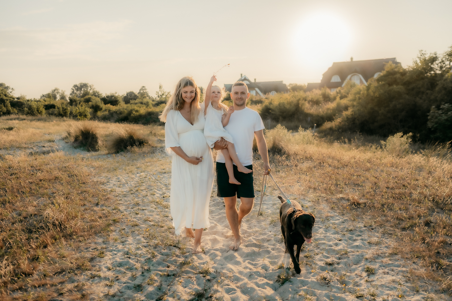 You are currently viewing Familien Fotoshooting am Strand von Rügen – Erinnerungen von vier Generationen